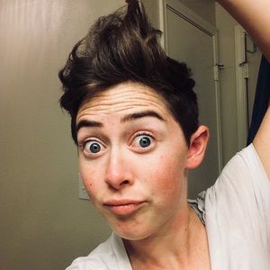 Meet your Posher, Maya